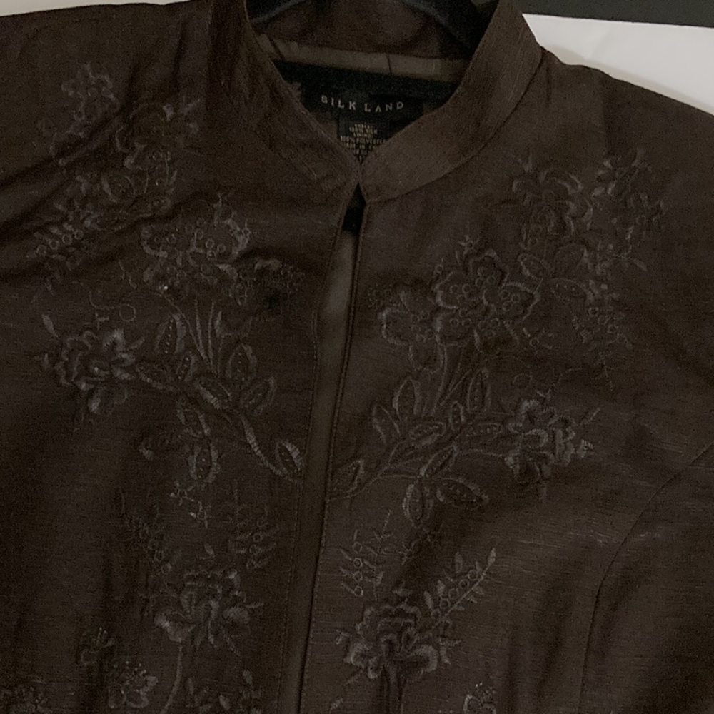 Silk Land brown embroidered lined blazer size 12, Long sleeves, Chinese collar. - Picture 8 of 12